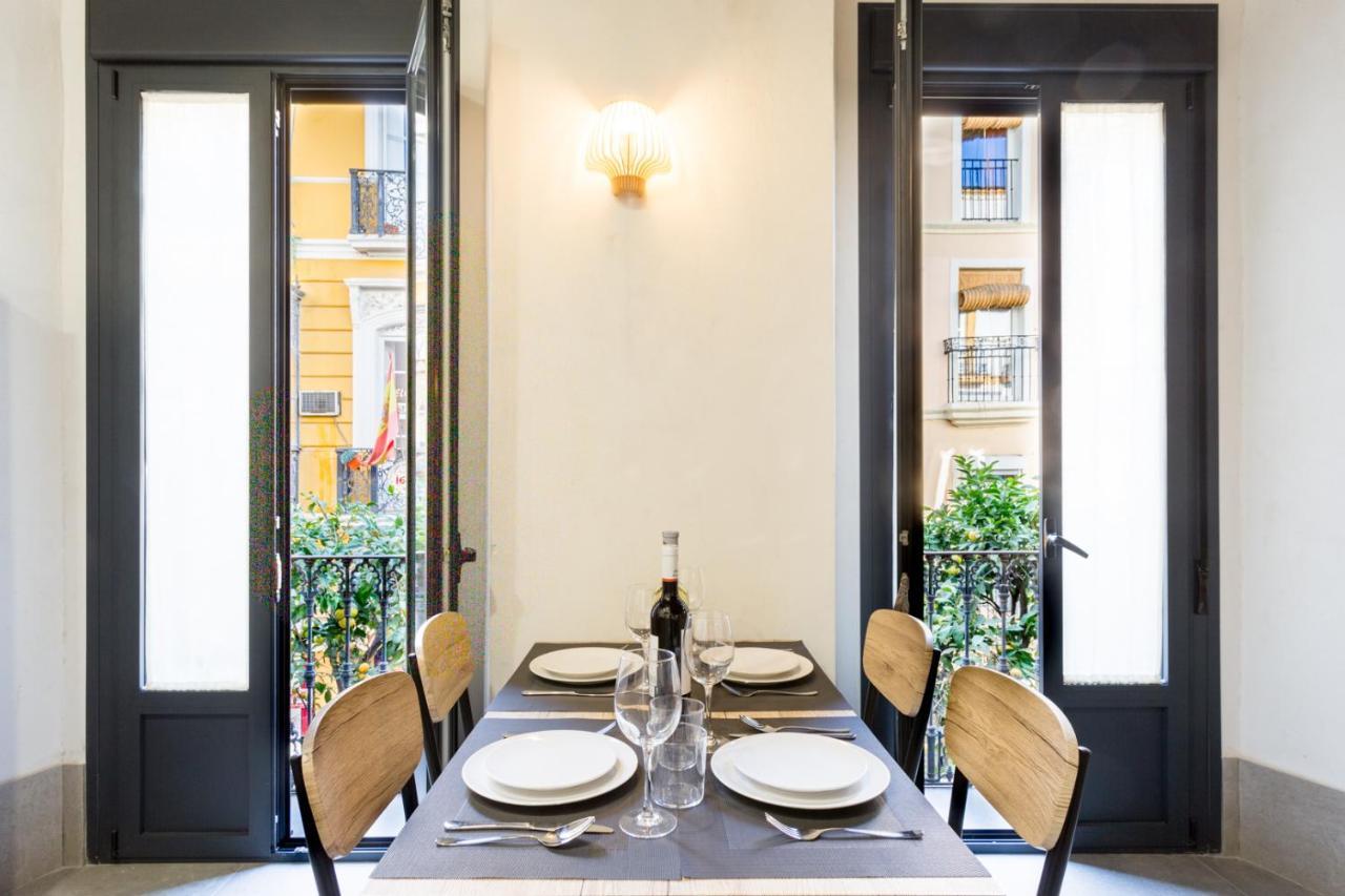 Oak & Sandstone Studio - Space Maison Apartments Sevilla Exterior foto